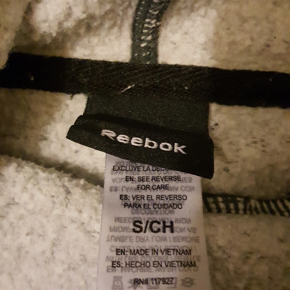 Sweatshirt - Picture 2 of 4
